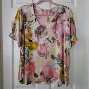 Sew in Love Short Sleeve V-Neck Multicolor Floral Blouse Size Large